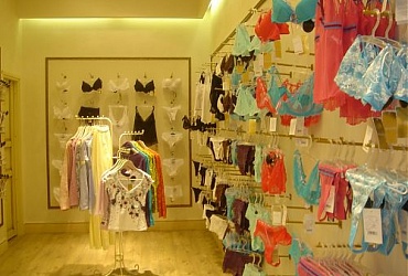 Сеть магазинов нижнего женского белья Incanto в торговом центре РИО, г. Москва